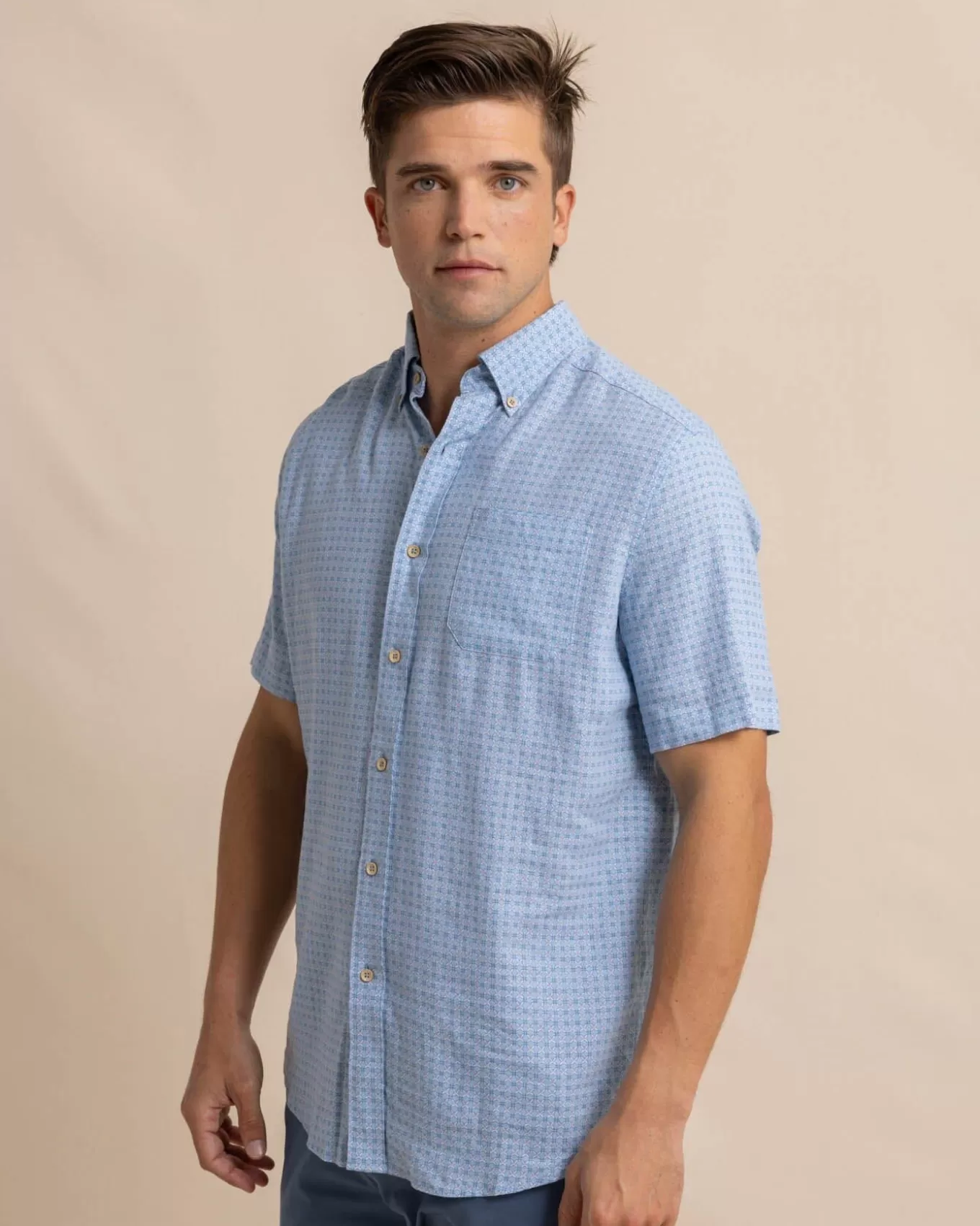 Southern Tide Linen Rayon White Lotus Short Sleeve Sport Shirt< Sport Shirts & Button Downs
